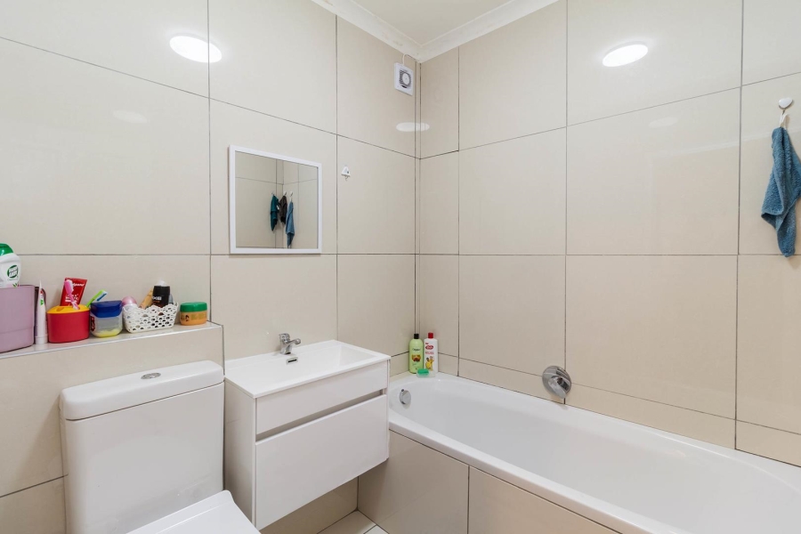 3 Bedroom Property for Sale in Table View Western Cape